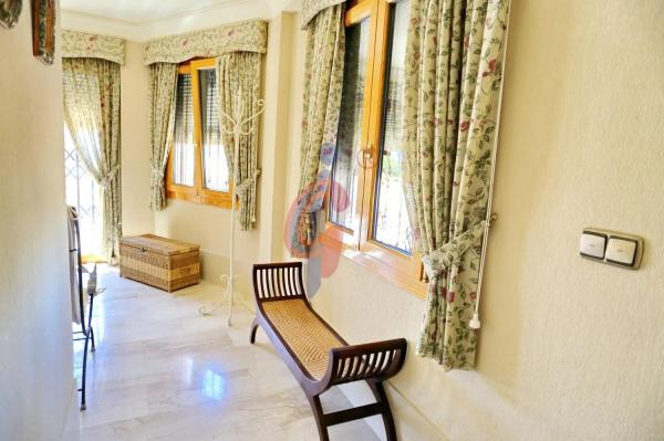 Casa independiente en calle Italia, 11