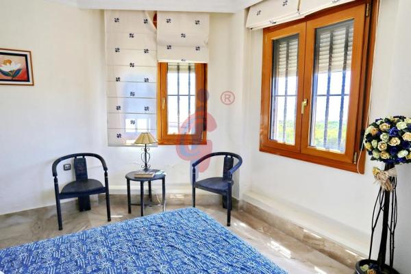 Casa independiente en calle Italia, 11