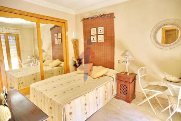 Casa independiente en calle Italia, 11