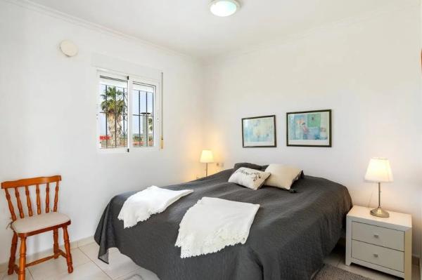 Chalet adosado en Urbanización Pinomar