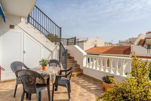 Chalet adosado en Urbanización Pinomar