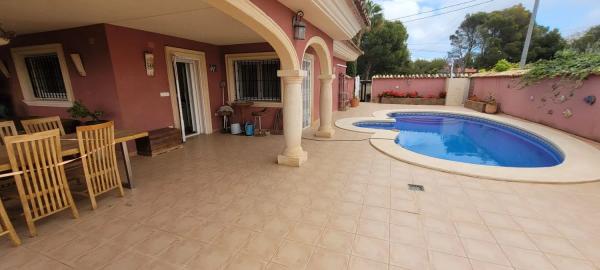 Casa independiente en calle Puput, 4