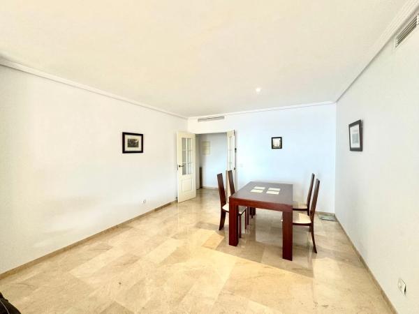 Piso en calle Sorell, 2