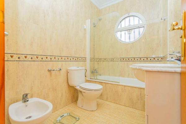 Casa independiente en Urbanizacion el Raso, 51