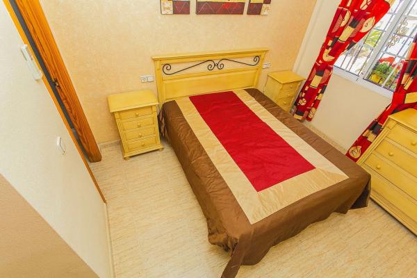 Casa independiente en Urbanizacion el Raso, 51