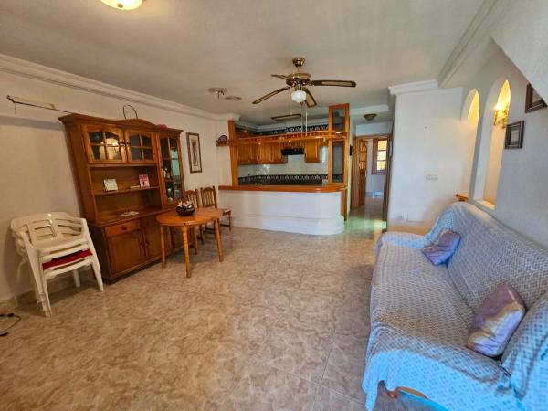 Chalet pareado en calle Francia, 11