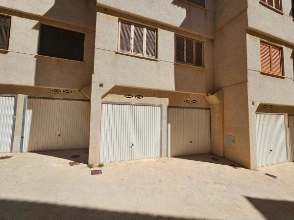 Chalet pareado en calle Francia, 11