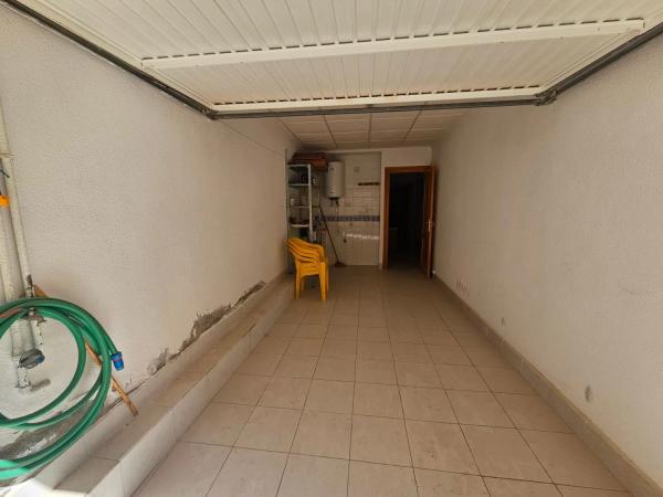 Chalet pareado en calle Francia, 11