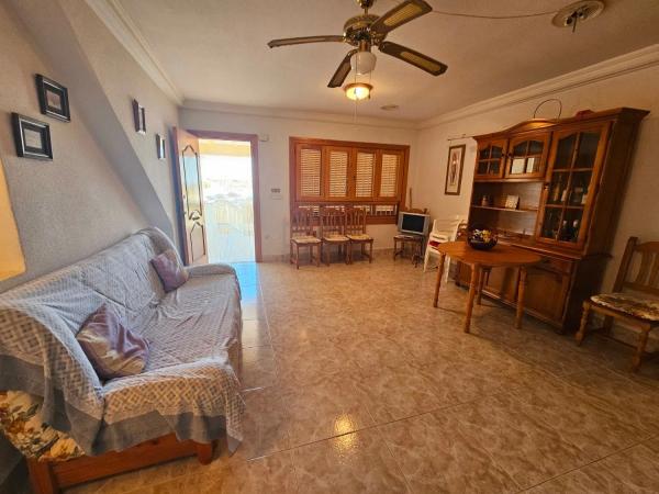 Chalet pareado en calle Francia, 11