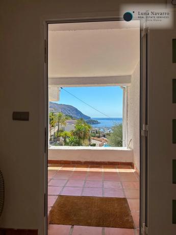 Casa independiente en calle Corbeta