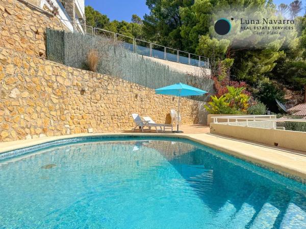 Casa independiente en calle Corbeta