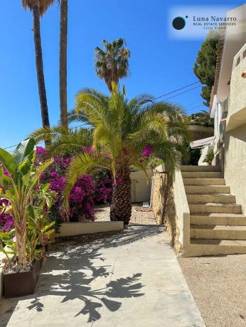 Casa independiente en calle Corbeta