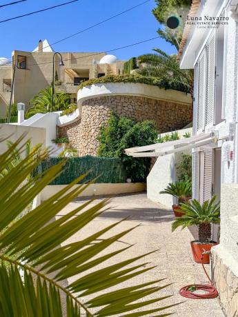 Casa independiente en calle Corbeta
