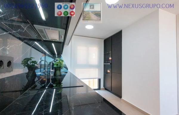 Dúplex en avenida pais valenciano, 34