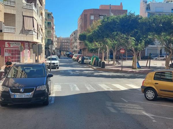 Piso en calle Miguel Hernández, 118