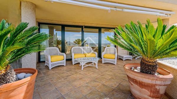 Piso en avenida Altea Hills