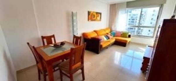 Piso en avenida Rosa de los Vientos