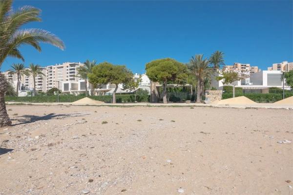 Chalet adosado en Partida Paraíso, 55