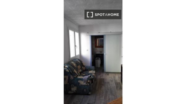Chambre dans un appartement partagé à Palma