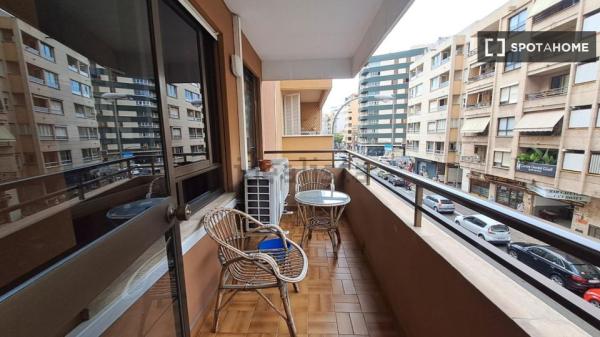 Chambre dans un appartement partagé à Palma