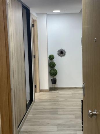 Piso en avenida de Romero Donallo