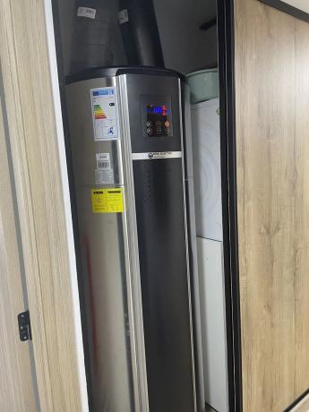 Piso en avenida de Romero Donallo