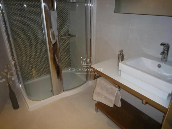 Piso en calle Almirante Cadarso