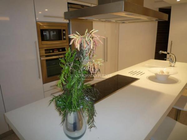 Piso en calle Almirante Cadarso