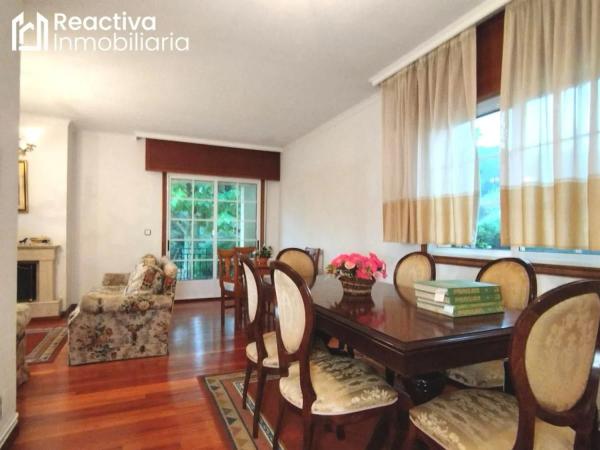 Casa independiente en calle Bidueiro, 34