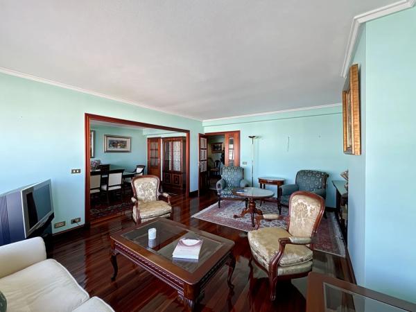 Piso en calle Fernando Macías, 7