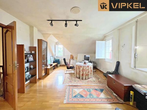 Casa independiente en calle París