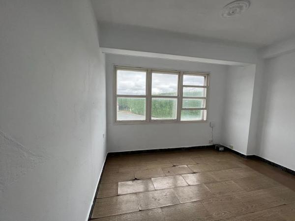 Piso en calle Pardo Bazán, 122