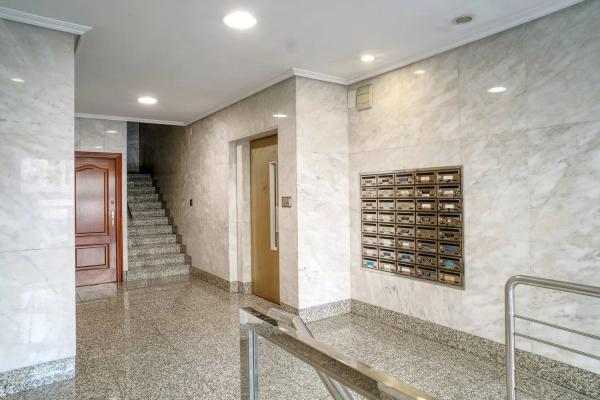 Piso en ronda de Outeiro, 292