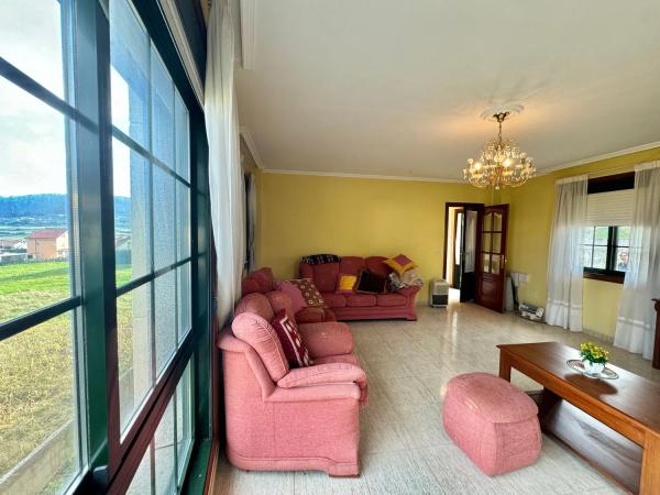 Casa independiente en travesía de Chamín