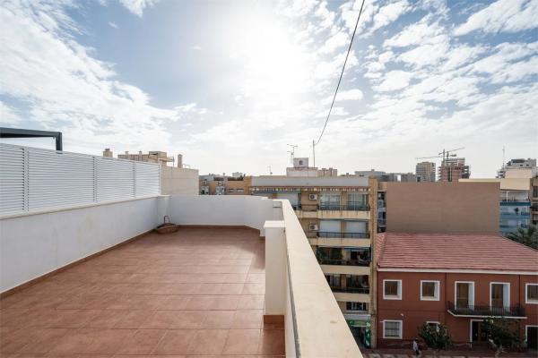 Ático en avenida de la Generalitat, 29 --1