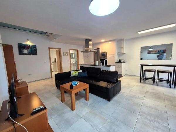 Chalet pareado en avenida del Carritxal