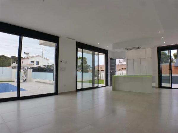 Casa independiente en calle de Quito Malena