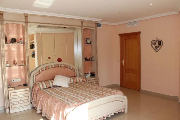 Casa independiente en calle la Heretaeta