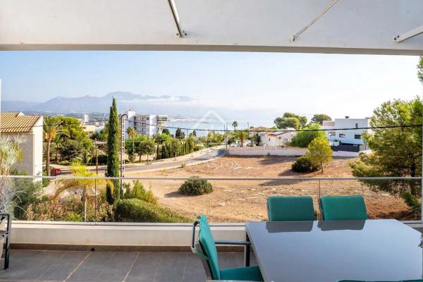 Chalet pareado en calle l'albir