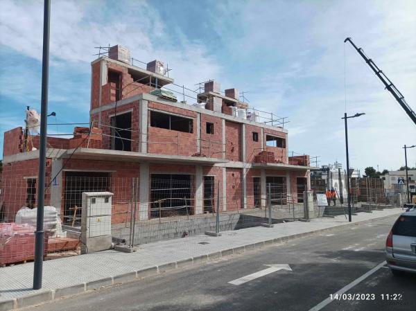 Chalet adosado en calle los Pirineos s/n