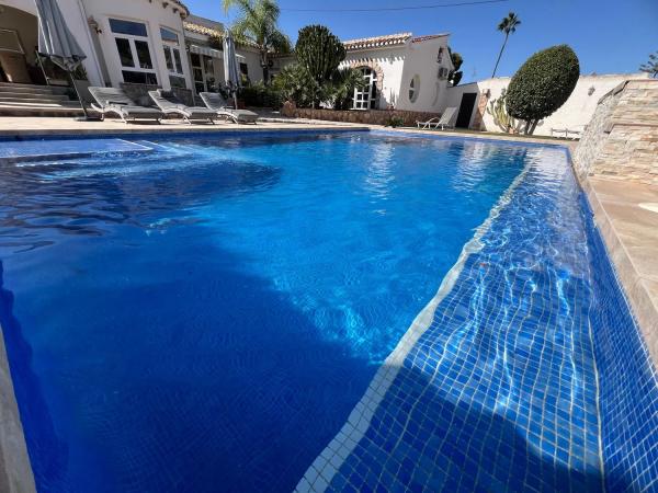 Casa independiente en calle Peñafiel s/n