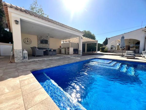 Casa independiente en calle Peñafiel s/n