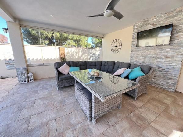 Casa independiente en calle Peñafiel s/n