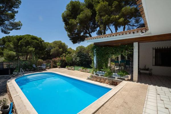 Casa independiente en calle de Antonio Machado