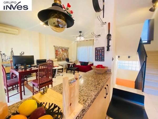 Casa independiente en calle Gigantes y Cabezudos, 10