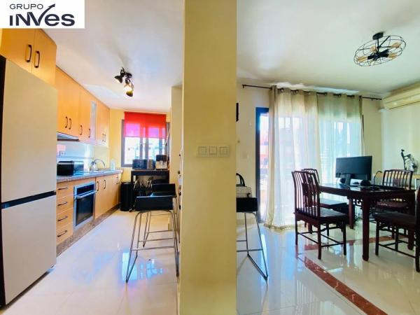 Casa independiente en calle Gigantes y Cabezudos, 10