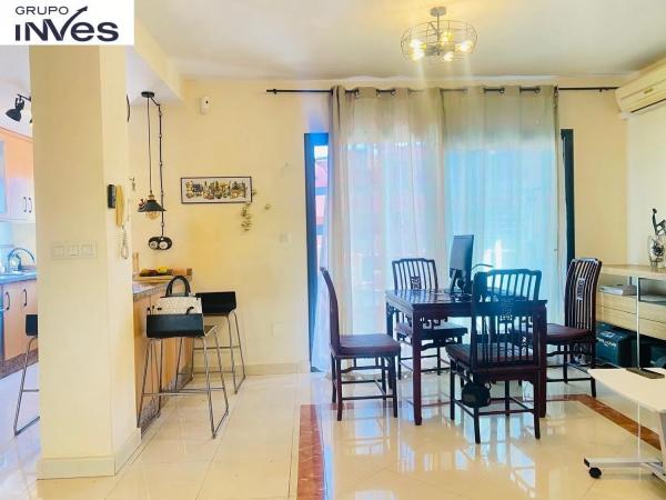 Casa independiente en calle Gigantes y Cabezudos, 10