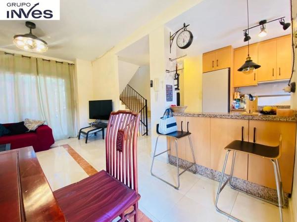 Casa independiente en calle Gigantes y Cabezudos, 10