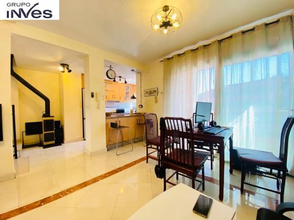 Casa independiente en calle Gigantes y Cabezudos, 10