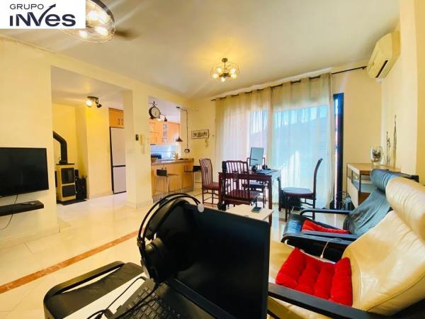 Casa independiente en calle Gigantes y Cabezudos, 10